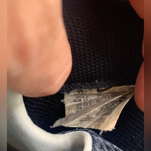 Size 5Y Nike Foam Posites - Picture 4 of 4